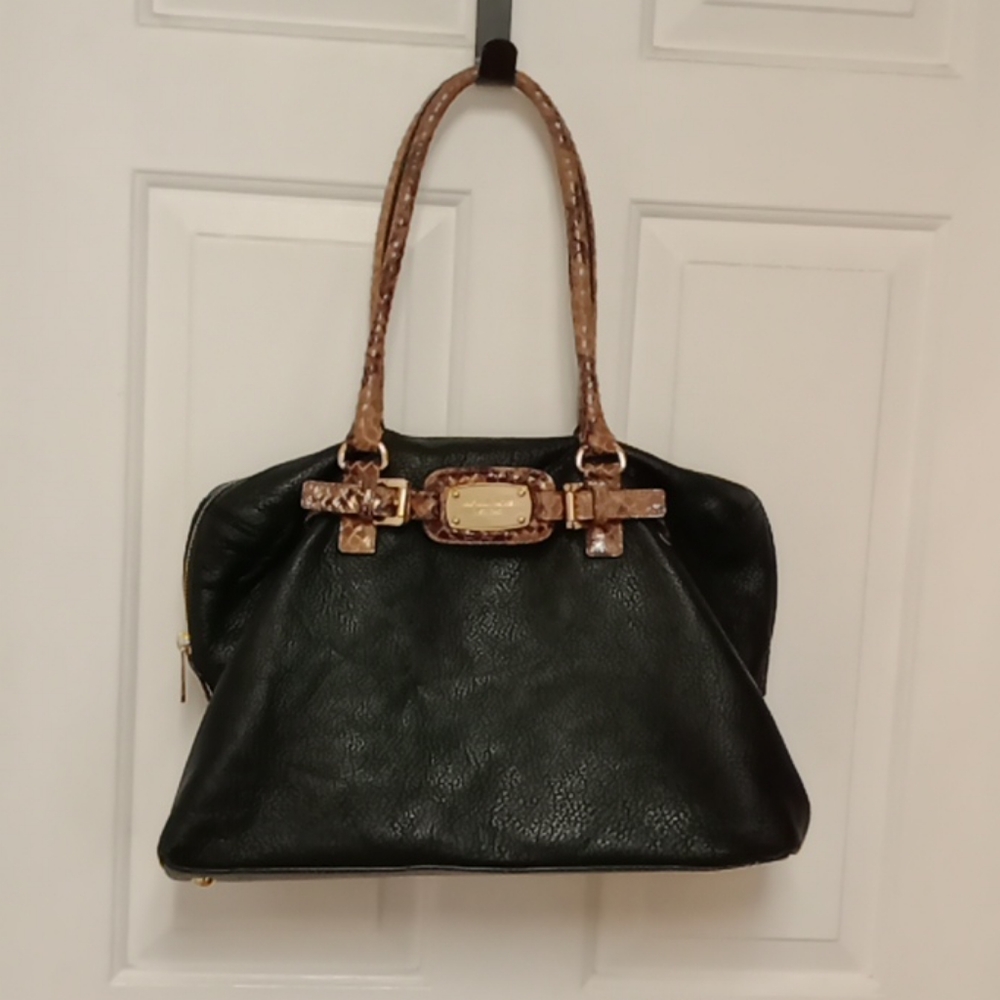 Michael kors duffle bag - Picture 1 of 13
